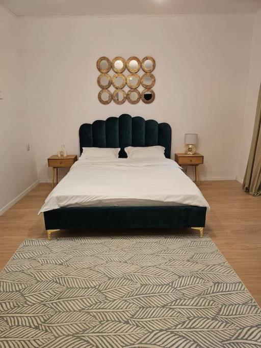 Heart Of City Center 4Br 2Bath 10 Pers Бухарест Экстерьер фото