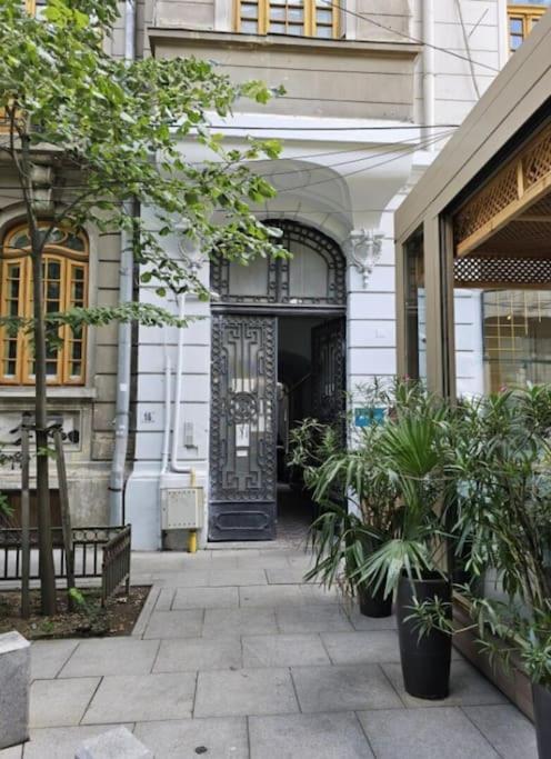 Heart Of City Center 4Br 2Bath 10 Pers Бухарест Экстерьер фото