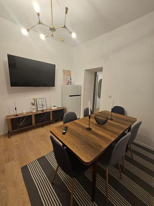 Heart Of City Center 4Br 2Bath 10 Pers Бухарест Экстерьер фото